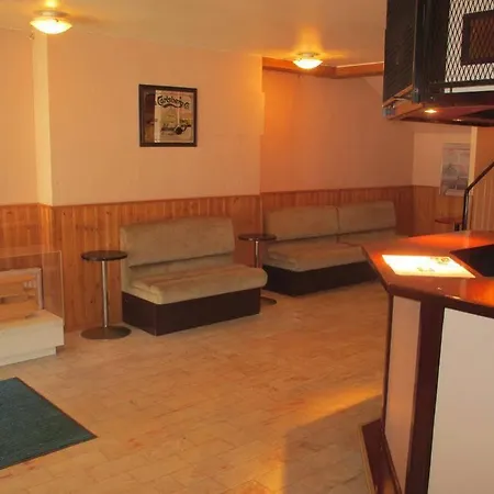 Huoneistohotelli Tarjanne Motel 2*