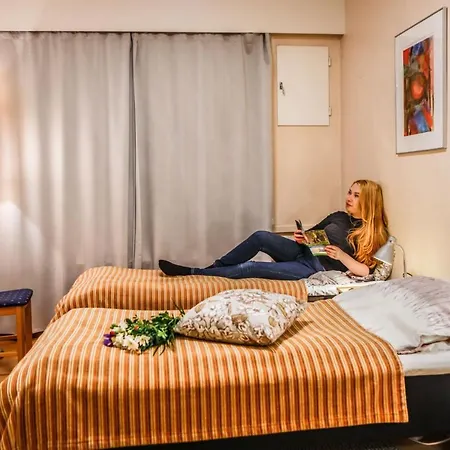 Huoneistohotelli Tarjanne Motel 2*